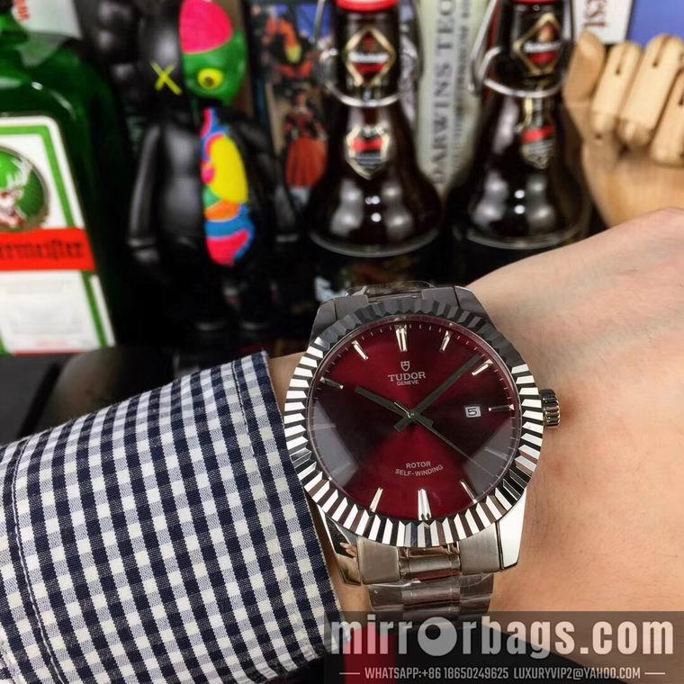 Replica Tudor men 40mm M03