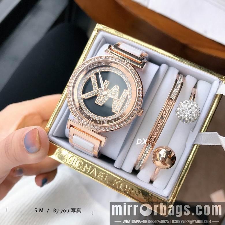 Replica Michael Kors S M 2nms28