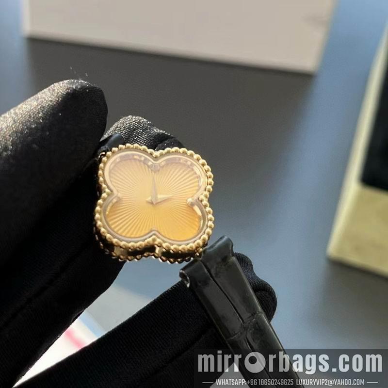 Replica Van Cleef & Arpels watch 022428
