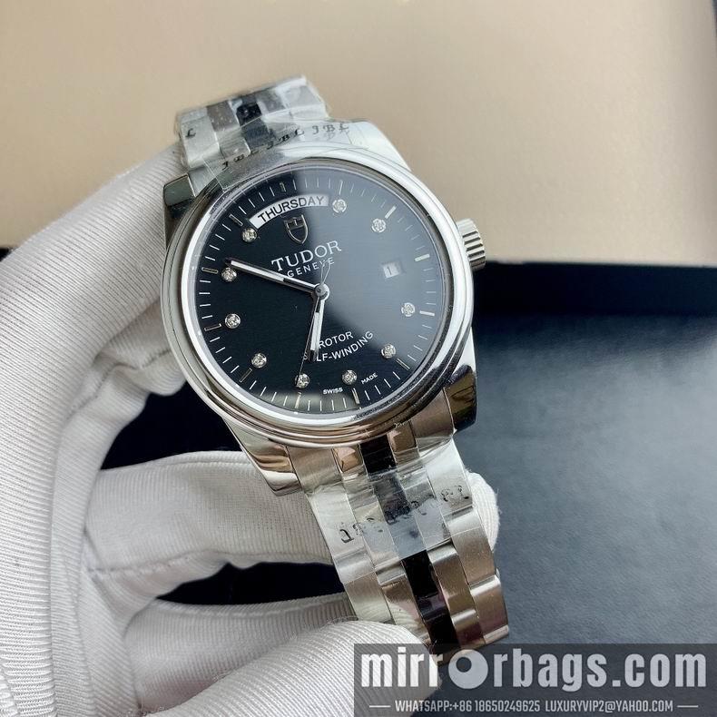 Replica Tudor watch M32