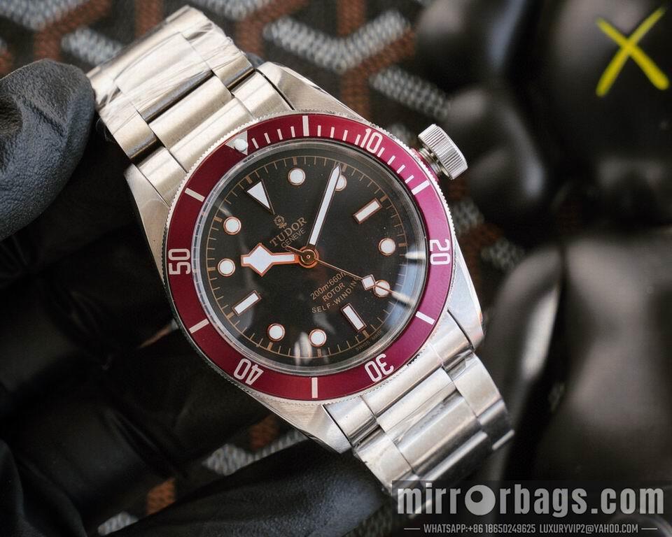 Replica Tudor watch 111003