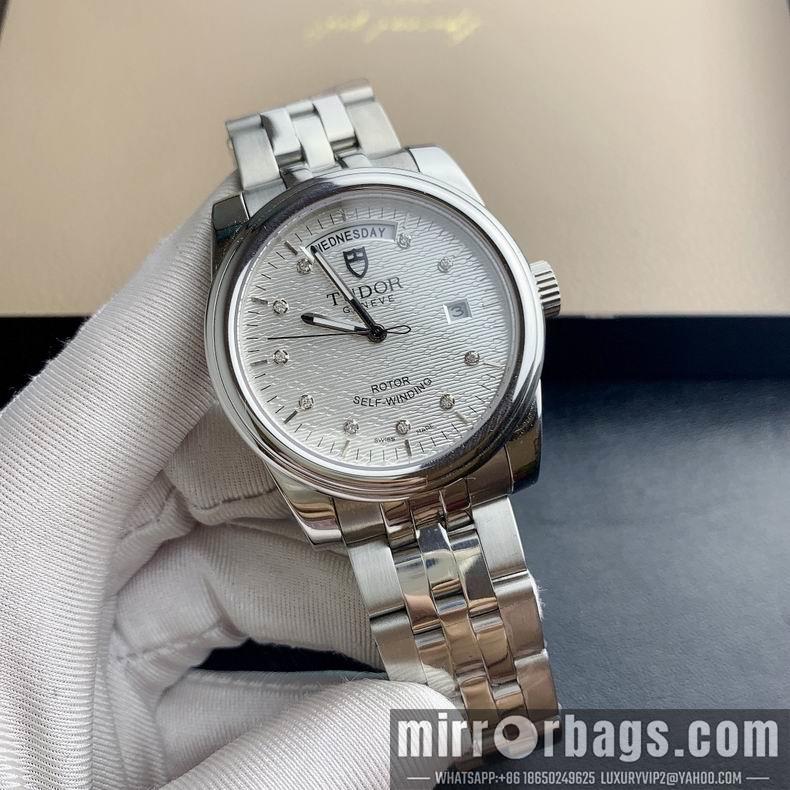 Replica Tudor watch M32