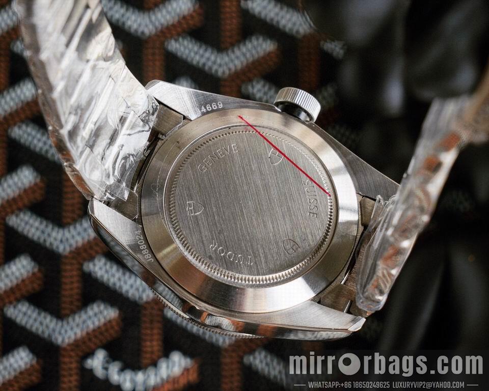 Replica Tudor watch 111003