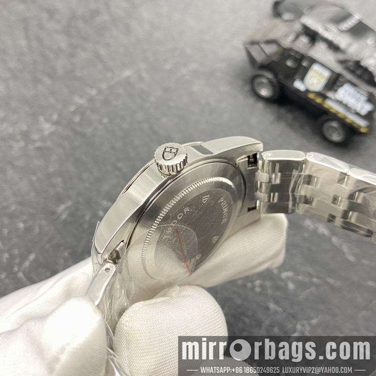 Replica Tudor men 40mm M08
