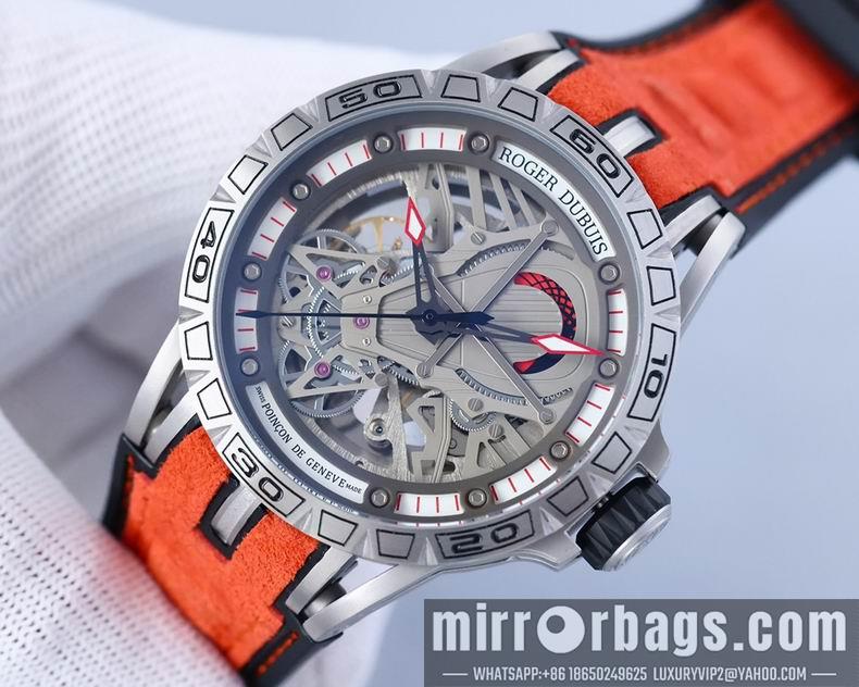 Replica Roger Dubuis watch M18