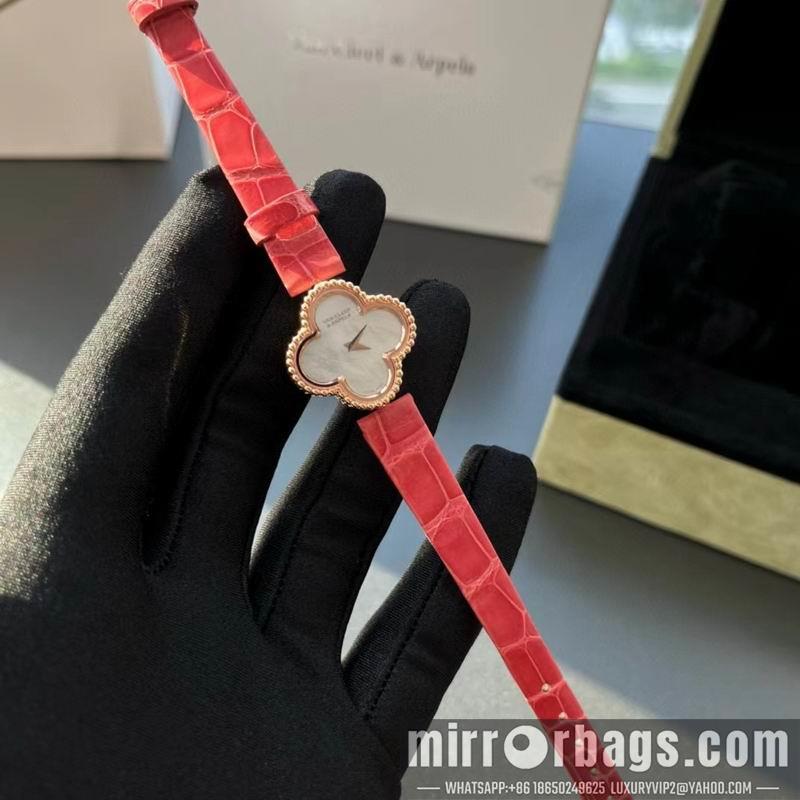 Replica Van Cleef & Arpels watch 022428