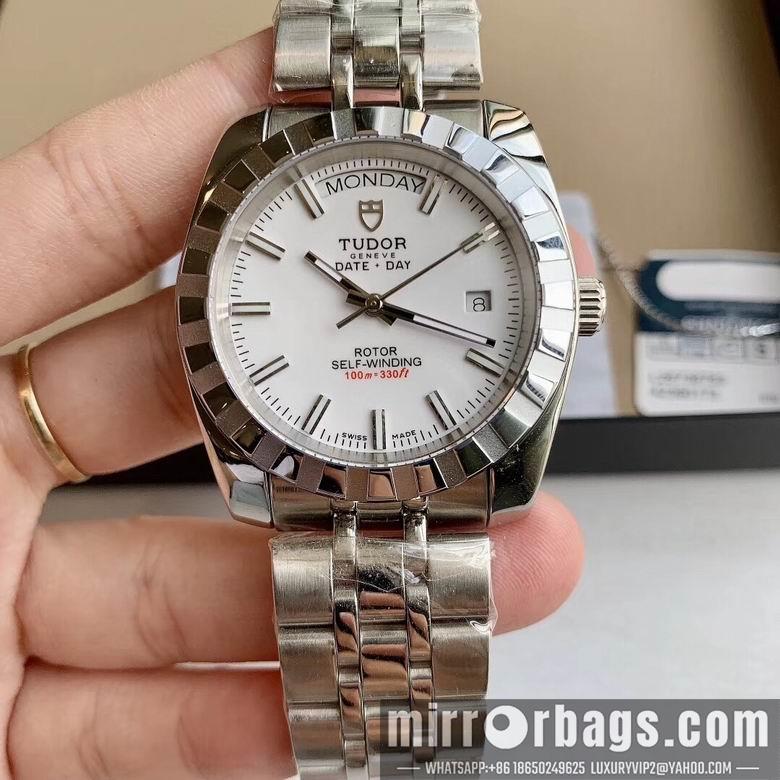 Replica Tudor watch M26