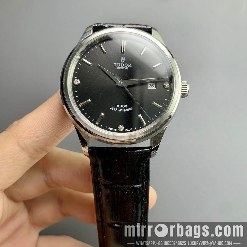 Replica Tudor watch M33