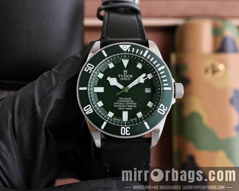Replica Tudor 42mm 0413122