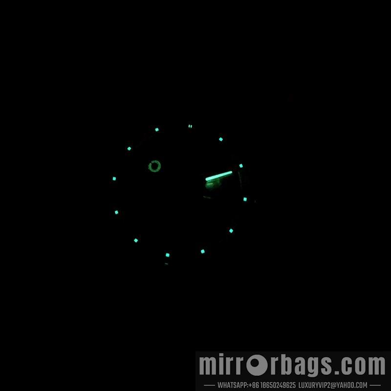 Replica Seven Friday 45.6X45mm 050655