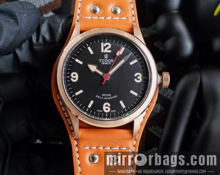 Replica Tudor 42mm men M01