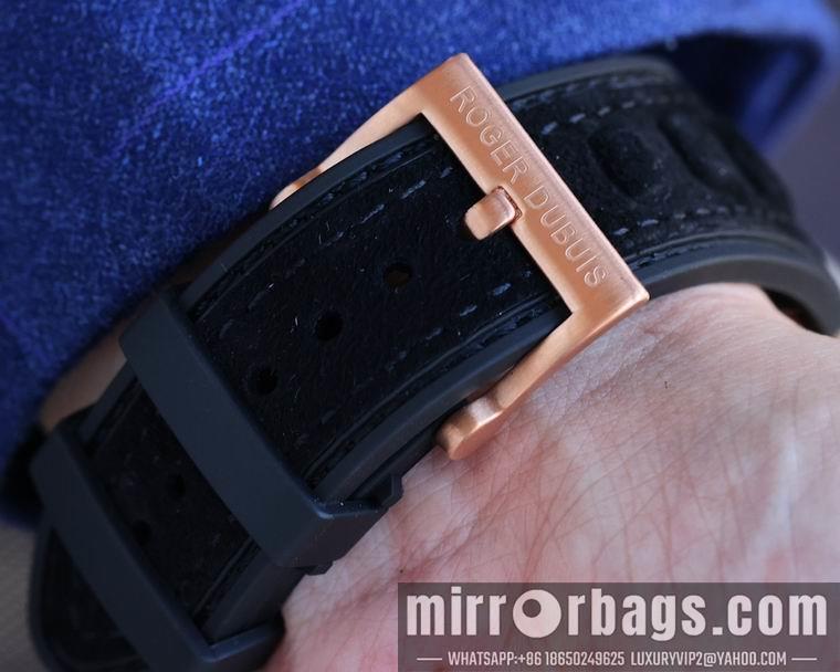Replica Roger Dubuis men 45mm M01