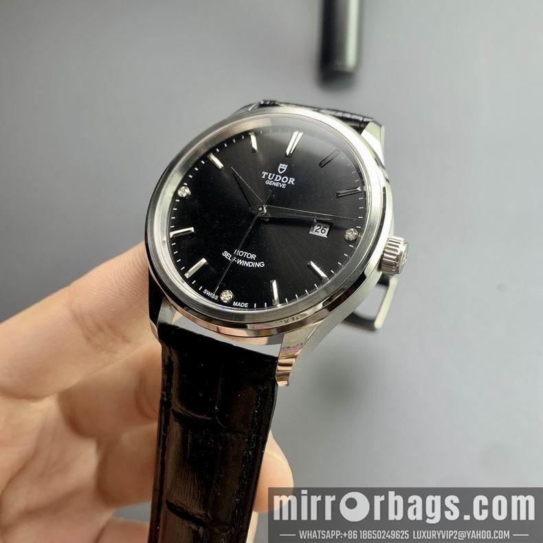 Replica Tudor watch M33