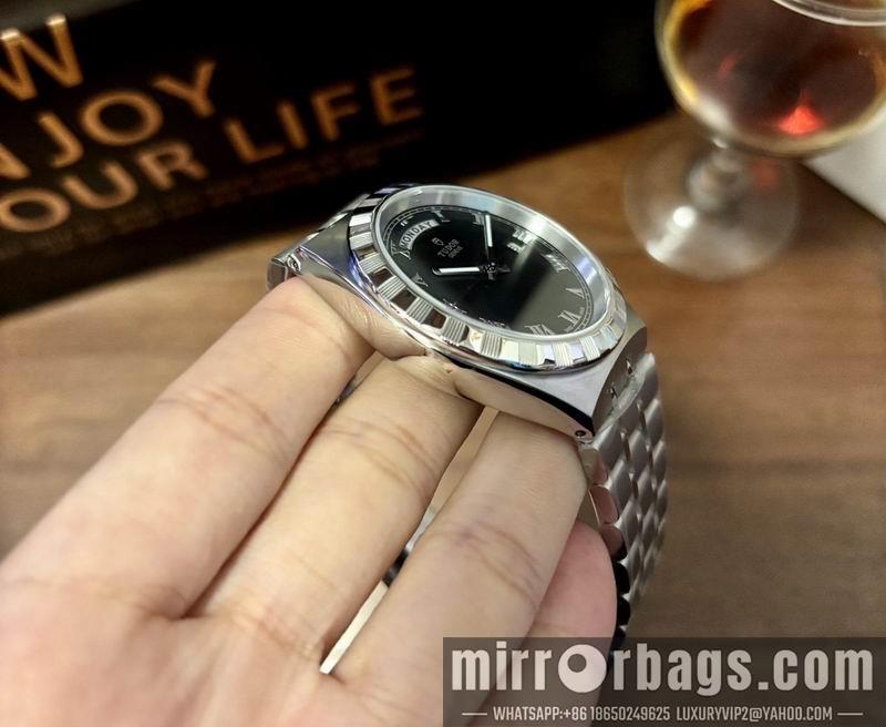 Replica Tudor 41mm 072440