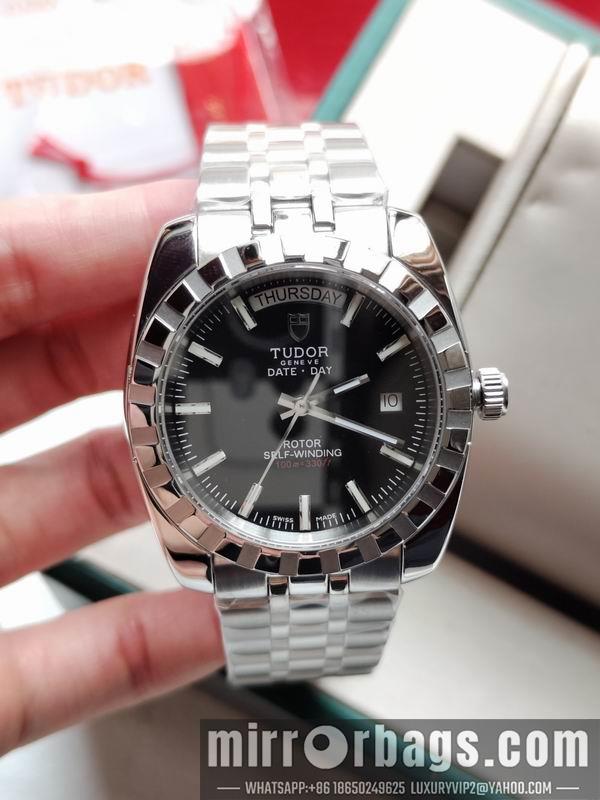 Replica Tudor watch 072432