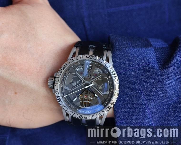 Replica Roger Dubuis men 45mm M01