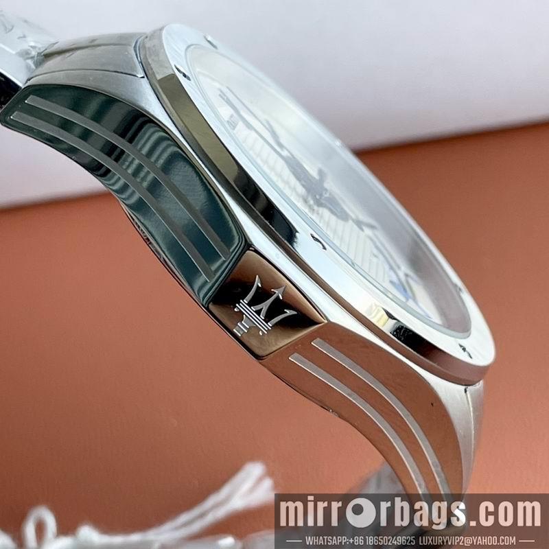 Replica Maserati 44mm 050352