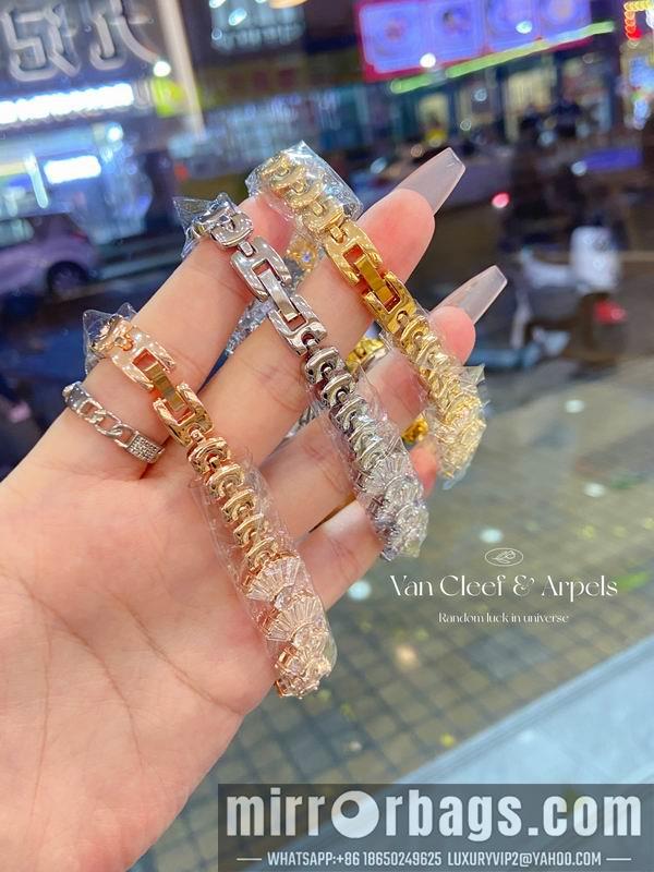 Replica Van Cleef Arpels watch 110162