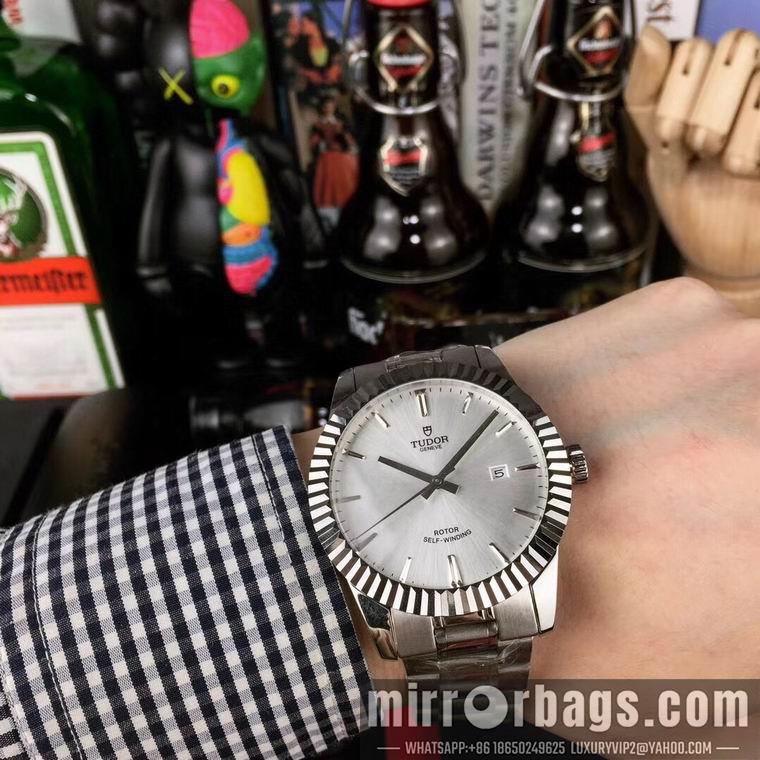Replica Tudor men 40mm M03