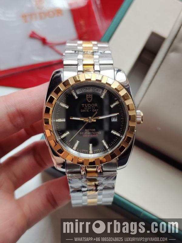 Replica Tudor watch 072432