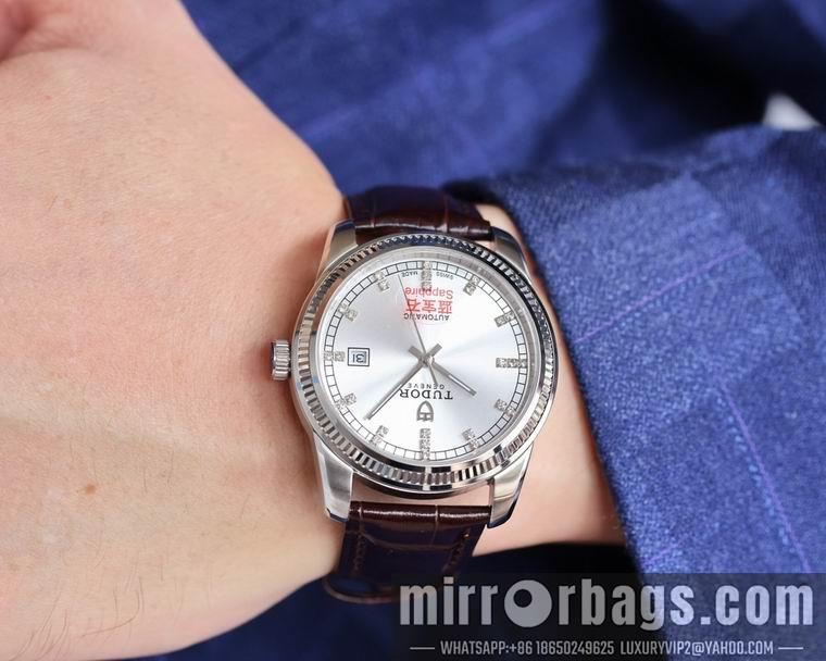 Replica Tudor men 42mm M06