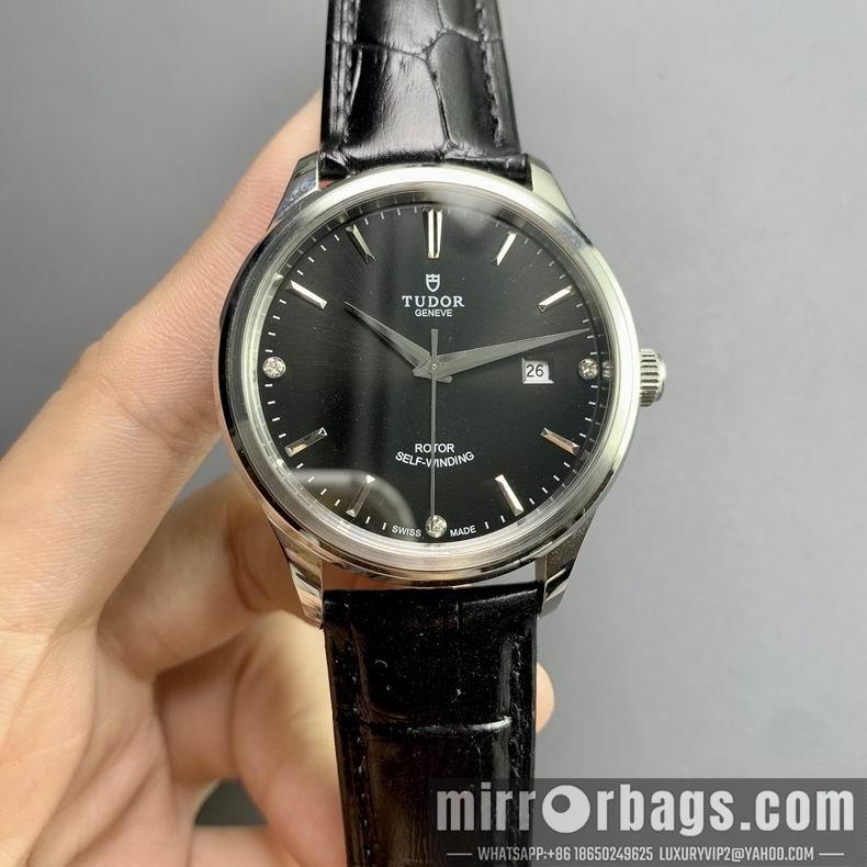 Replica Tudor watch M33