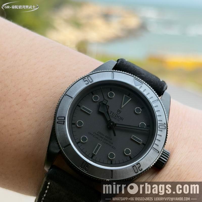 Replica Tudor 41mm 041604