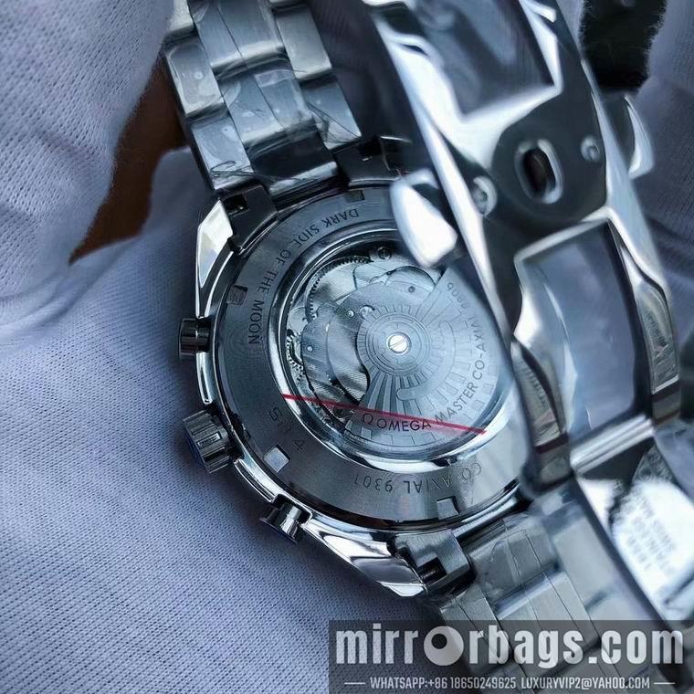 Replica Omega men 42mm M22