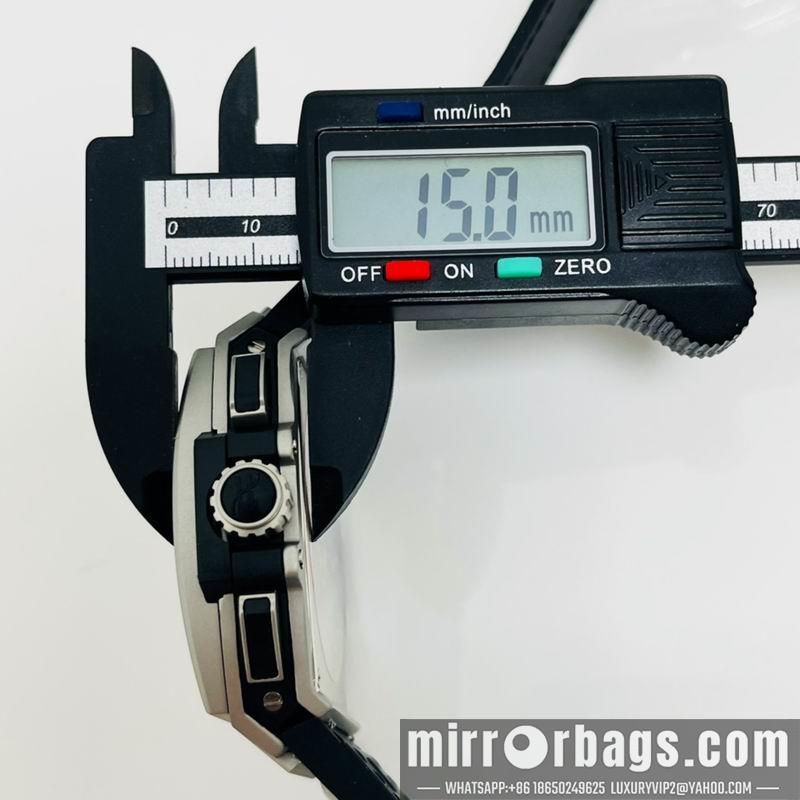 Replica Hublot 40.3X42.1X15mm 082717