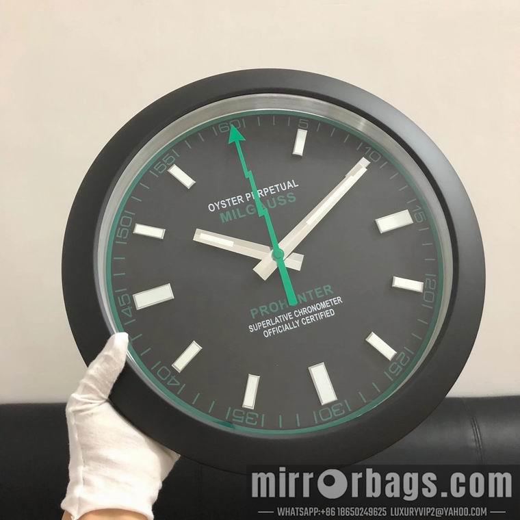 Replica Rolex clock mb 06