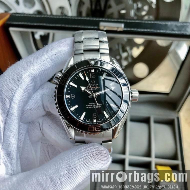 Replica Omega men 45mm M10