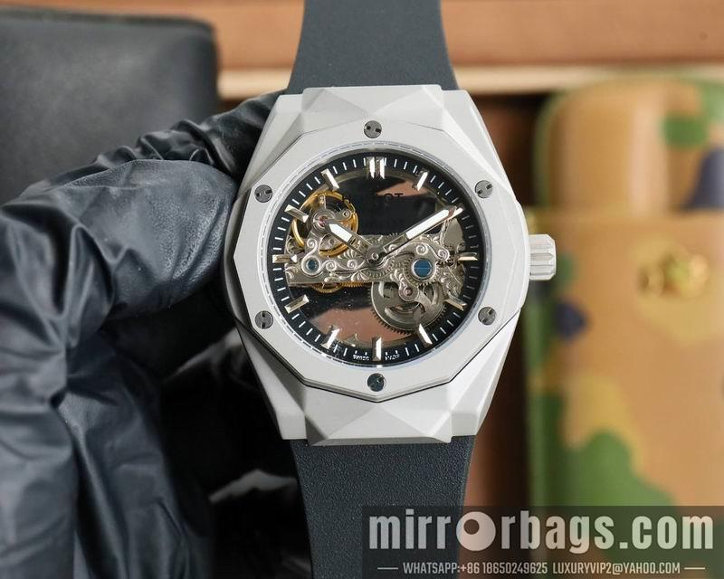 Replica Hublot 45mm 033106
