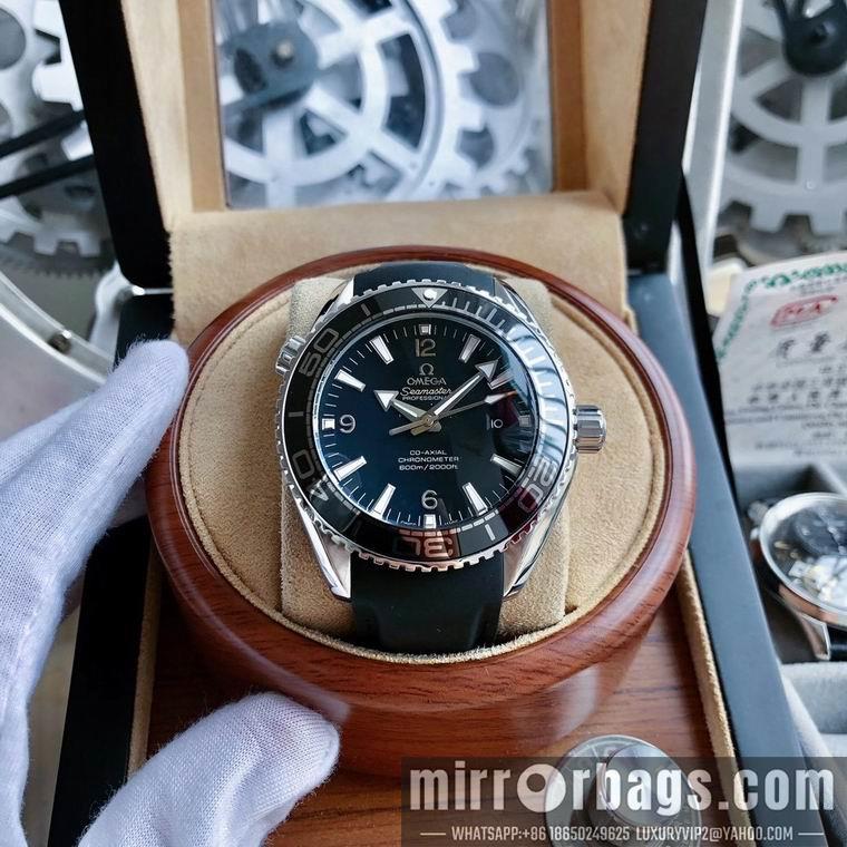Replica Omega men 45mm M10