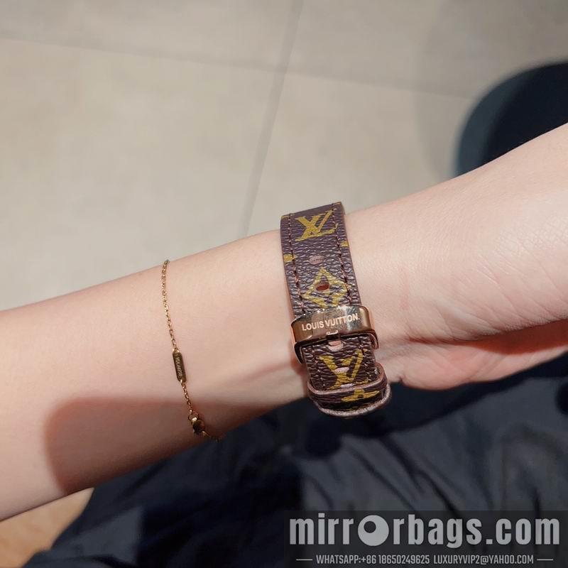 Replica LV 33X12mm 032566