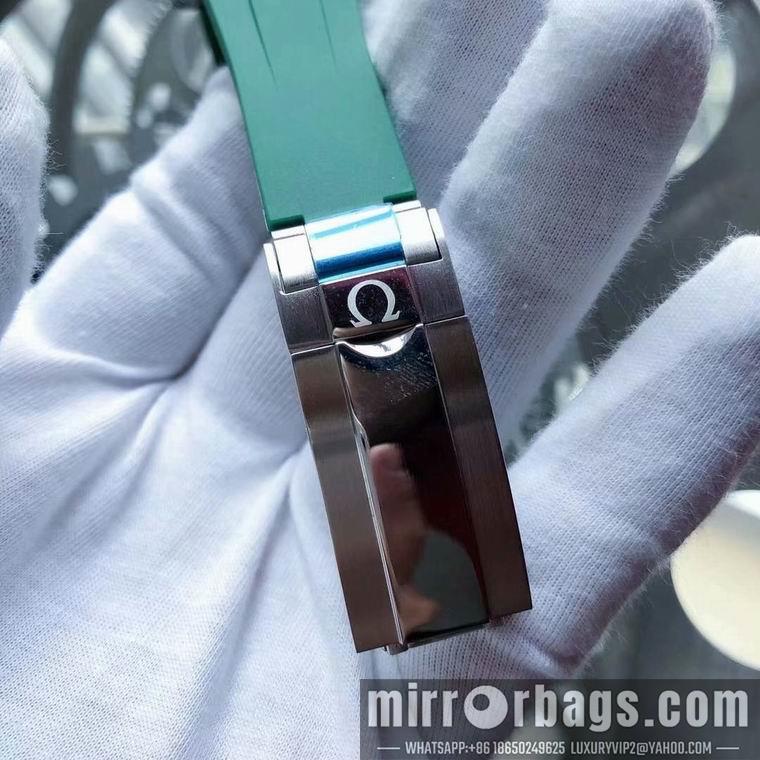 Replica Omega men 42mm M21