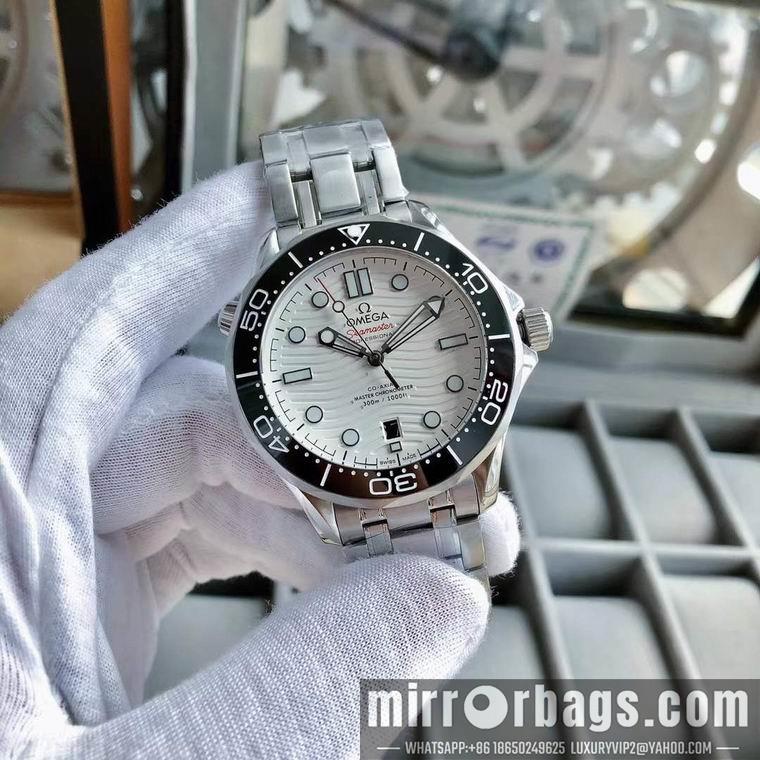Replica Omega men 45mm M18