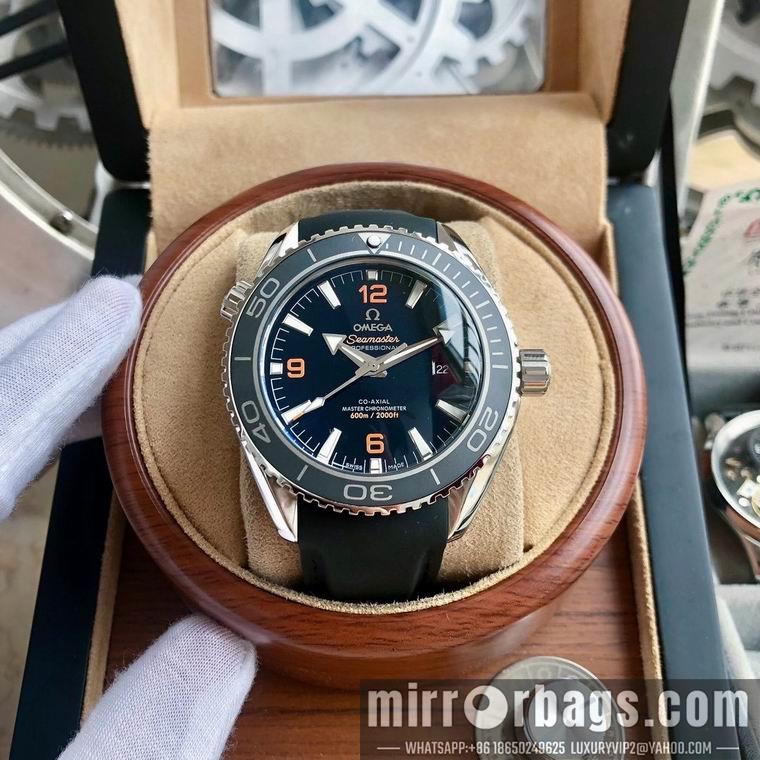 Replica Omega men 45mm M10