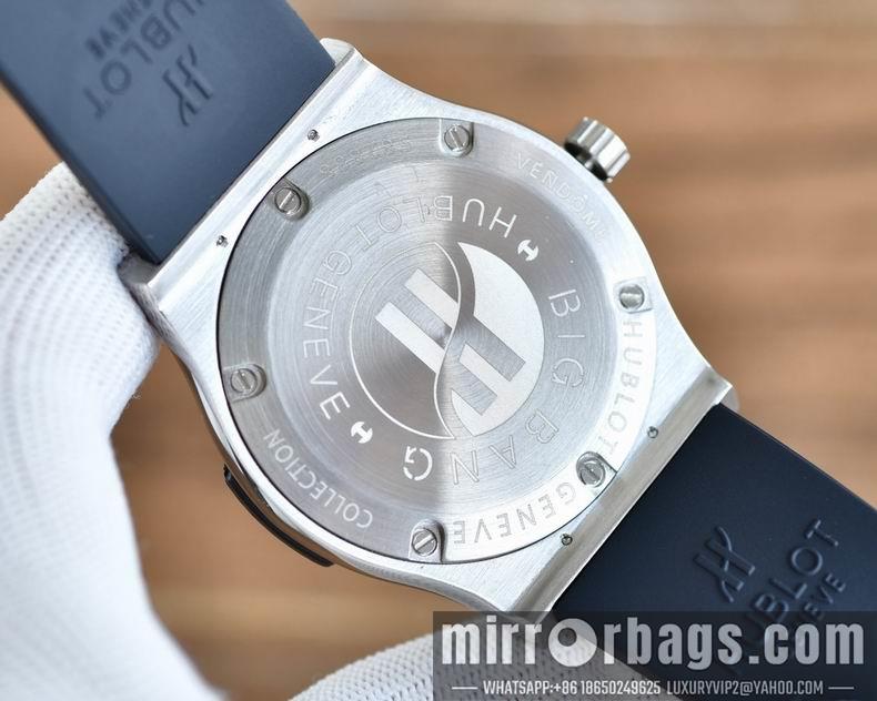 Replica Hublot men 45mm women 35mm 0717105