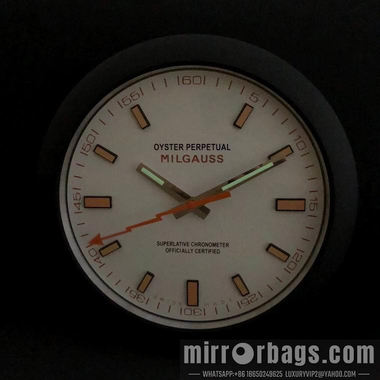 Replica Rolex clock mb 06