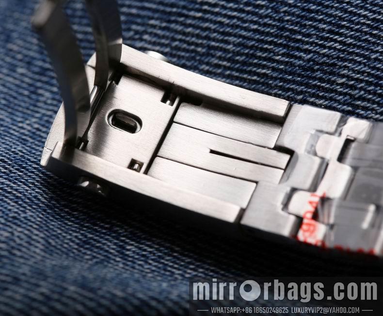 Replica Omega watch M46