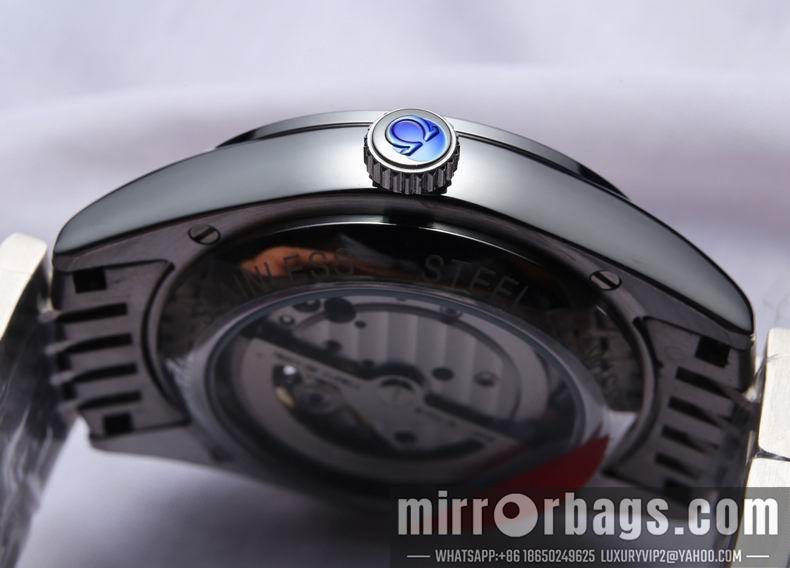 Replica Omega watch 40X12mm M47