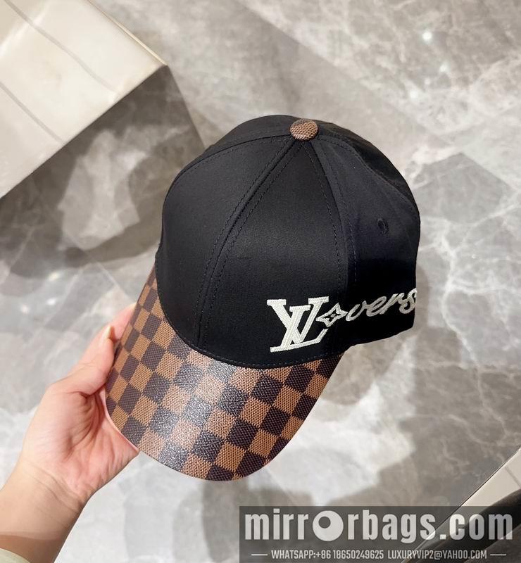 Replica LV cap 071303