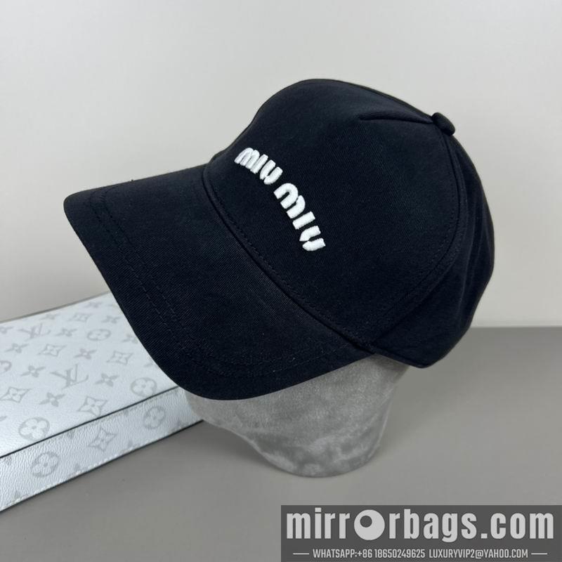 Replica Miumiu cap dx11