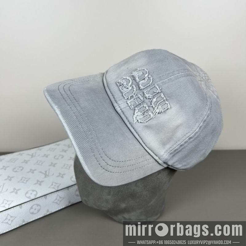 Replica Miumiu cap dx19