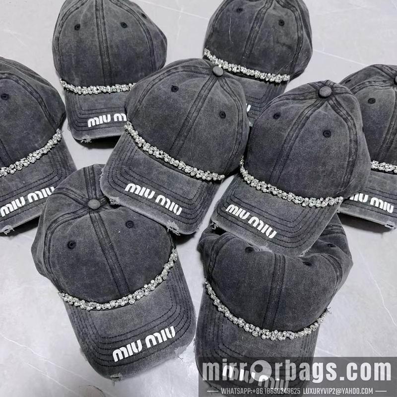 Replica Miumiu cap dx26