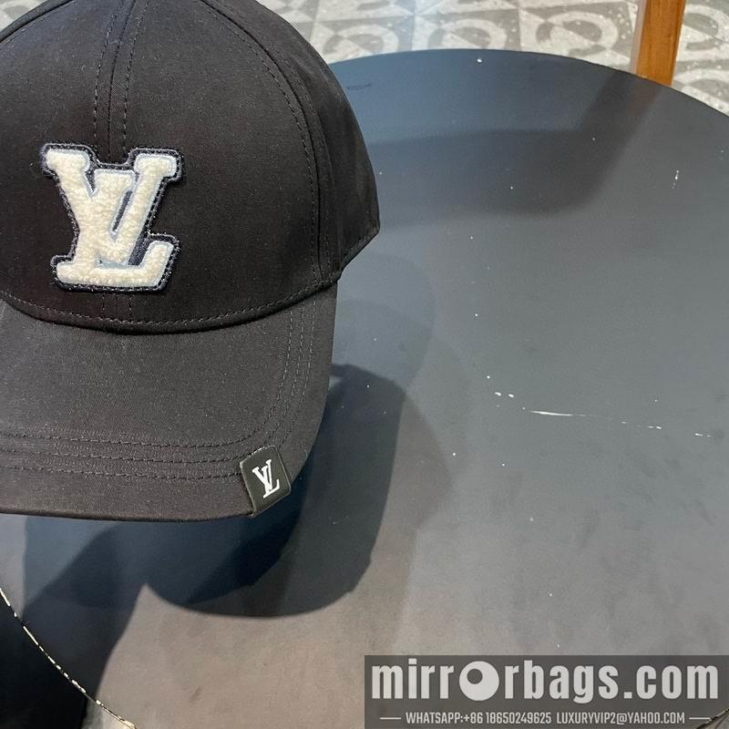 Replica LV  cap 072303