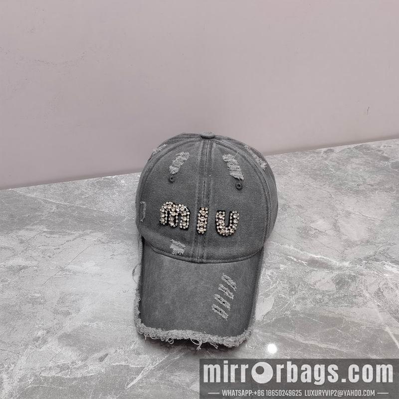 Replica Miumiu cap dx09