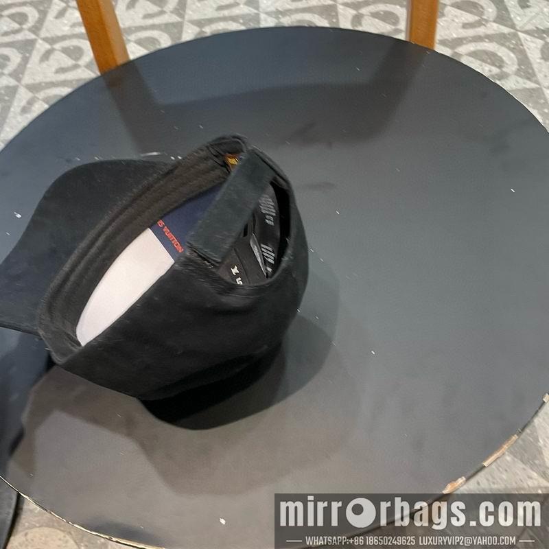 Replica LV cap 071307