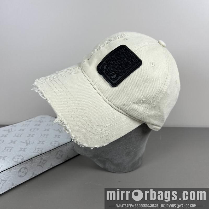Replica Loewe cap dx42