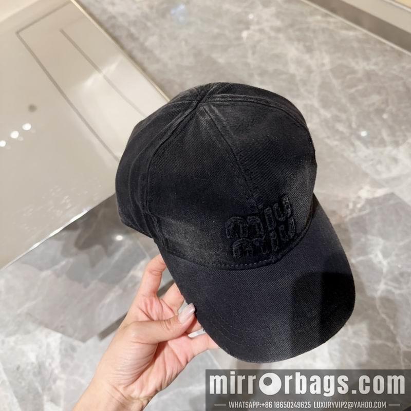 Replica Miumiu cap dx67